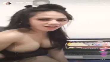 Live Instagram Model Poker Pamer Payudara Mulus